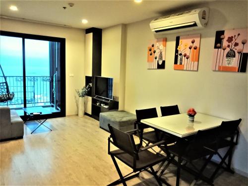 파타야 중부의 아파트먼트 (60m², 침실 2개, 프라이빗 욕실 1개)