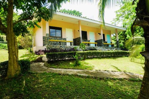 %name บ้านเนินเขาสวนผึ้ง ราชบุรี