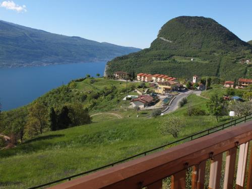 Vista Lago Altogarda Via San Marco 17 - Apartment - Tremosine Sul Garda