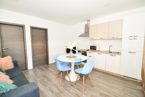  Apartment Brzoja, Pension in Zadar