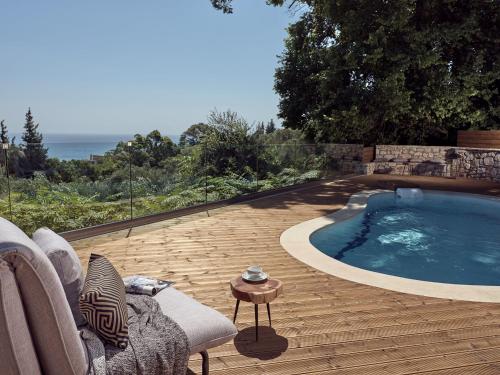 Chris & Jo Villas, Enchanting Escapes, with Heated Pools & SeaViews By ThinkVilla – khách sạn tại Thị trấn Zakynthos