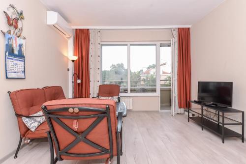 Visit Sofia Macedonia Square Central Apartment by Flat Mаnager, Sofia (photo 10)