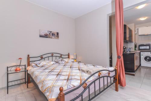 Visit Sofia Macedonia Square Central Apartment by Flat Mаnager, Sofia (photo 2)