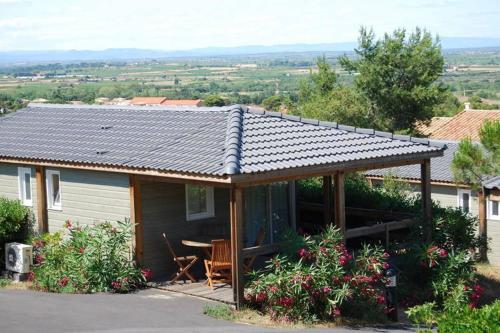 Cozy cottage with air conditioning near the beach in Agde