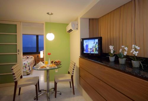 Euro Suite Recife Boa Viagem Stop at Hotel Vila Rica Recife to discover the wonders of Recife. Featuring a complete list of amenities, guests will find their stay at the property a comfortable one. To be found at the hotel are 24