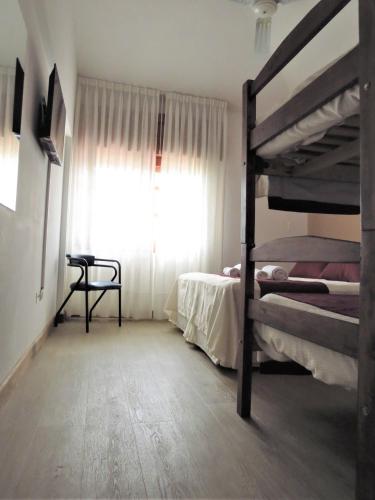 Quadruple Room image 5