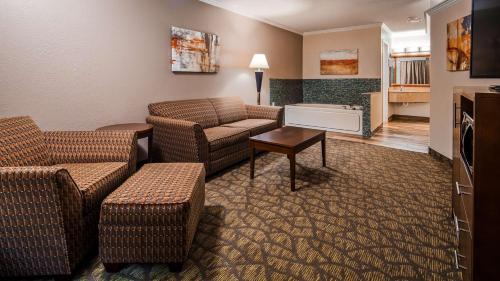 Best Western of Hartland - image 8