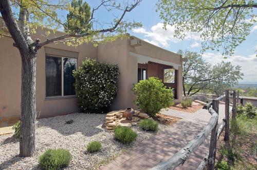 Fort Marcy Suites by All Seasons Resort Lodging in Santa Fe, USA