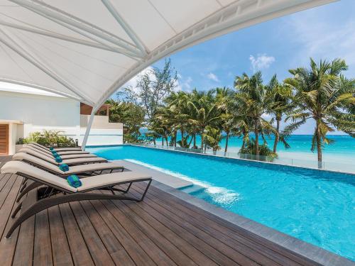 Henann Palm Beach Resort in Isla de Borácay