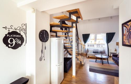 4BR 3BATH BALCONY central Harry Potter penthouse, Прага (фото 6)