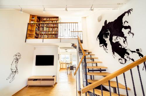 4BR 3BATH BALCONY central Harry Potter penthouse - image 5