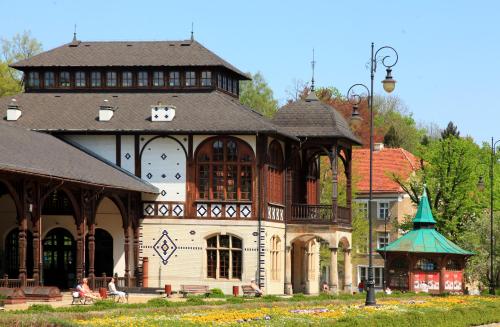 Hotel Camelot - image 7