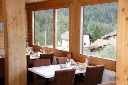 Hotel Sonnenhalde - image 3