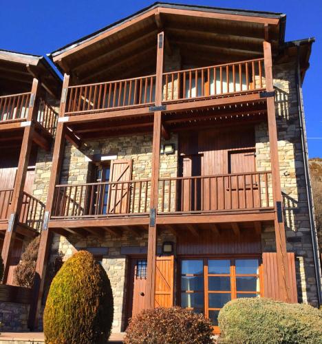 Casa adosada con piscina en Isòvol - Apartment - Isóbol