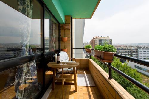 Host Wise - Amazing Comfy Flat with Balcony, Matosinhos (photo 6)
