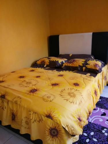 Midi Homestay — Hotel in Malang