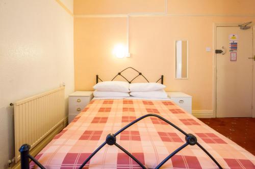 Brooklands Over 50's Only - image 2