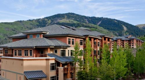 Sundial Lodge by All Seasons Resort Lodging - Accommodation - Park City