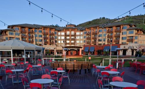 Sundial Lodge by All Seasons Resort Lodging - image 5