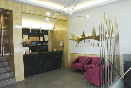 Reyes Católicos – Seville, KY