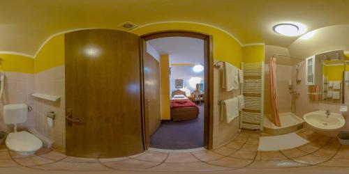Hotel Garten - image 8
