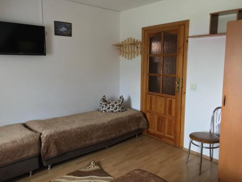 4 twin beds