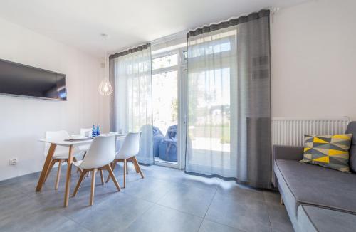 2 bedrooms, 4 beds