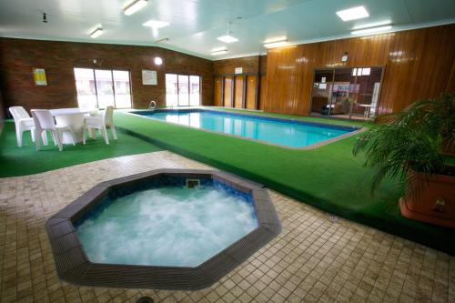 Programlehetőségek, Golden Grain Motor Inn in Horsham