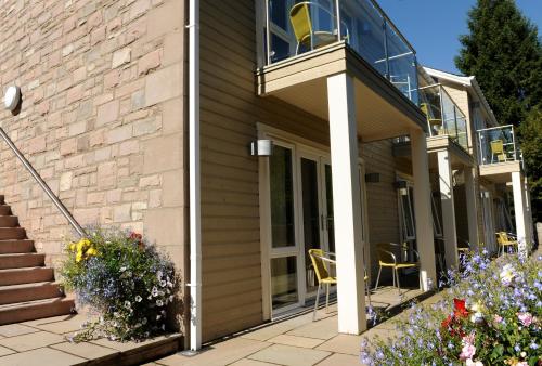 Craigmhor Lodge & Courtyard - image 4