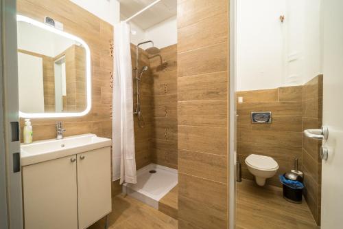 Susan Apartment - image 9