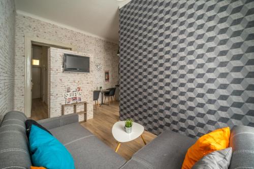Susan Apartment - image 8