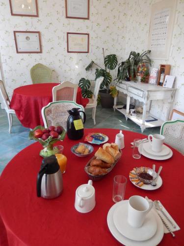 Chateau Rousselle - image 4