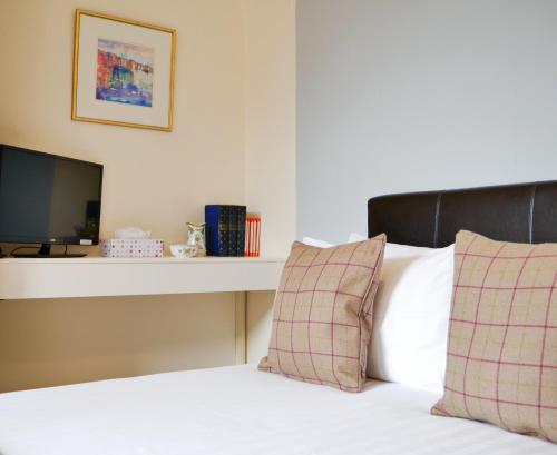 Alcuin Lodge Guest House - image 14