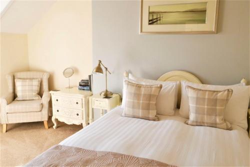 Alcuin Lodge Guest House - image 8