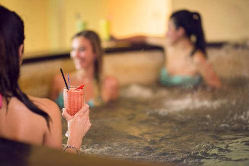Karstais baseins, Virgo Hotel & Spa in Las Leñas