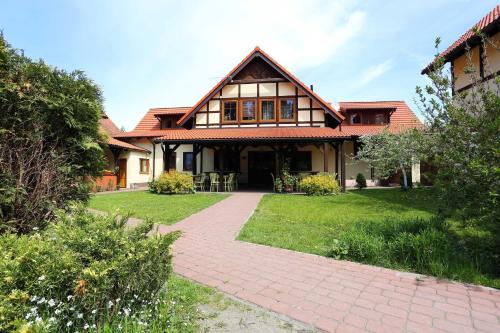 GOŚCINIEC GŁODOWO - Accommodation - Ruciane-Nida