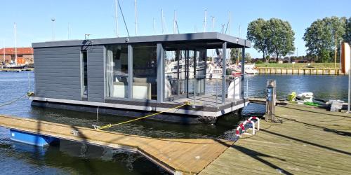 Houseboat Porta Mare III