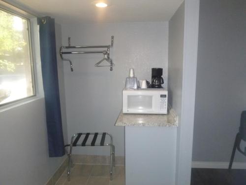 2 double beds