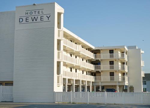 Exterior view, Hotel Dewey in Dewey Beach (DE)