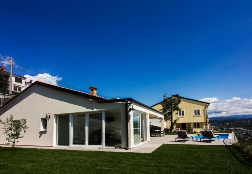 ทัศนียภาพภายนอกโรงแรม, Villa vista sul Quarnero in เบรกี