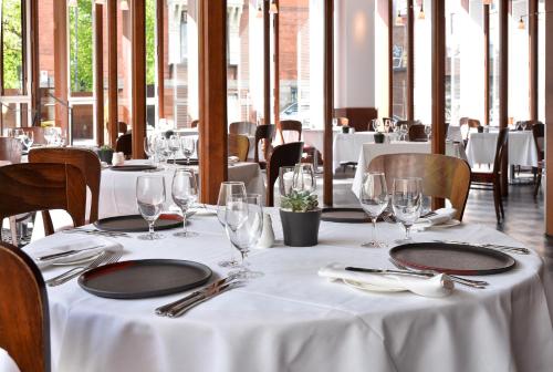 Restaurant, Hotel de l'ITHQ in Plateau Mont Royal