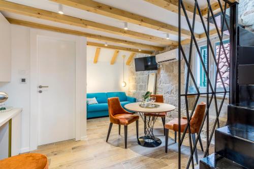 Miara Luxury Rooms - image 9