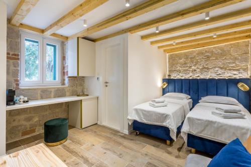 Miara Luxury Rooms - image 5
