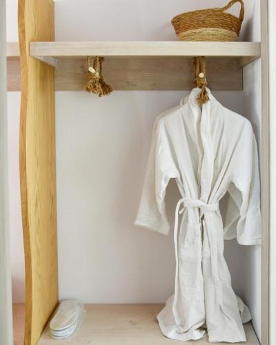 Angelos Boutique Suites - image 5