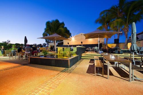 บริการและสิ่งอำนวยความสะดวก, Potshot Hotel Resort. in เอกซ์เมาท์