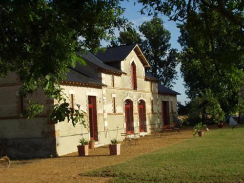 Chambres d'Hôtes Le Chalet chambre d'hôte Bazouges Cré sur Loir