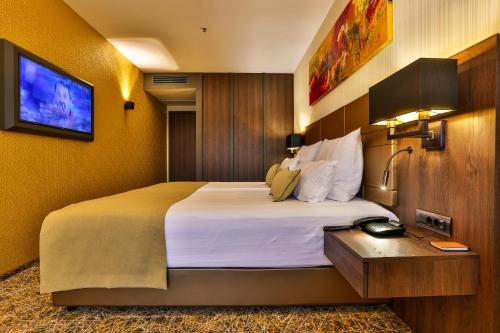 Hotel Zeta - image 7