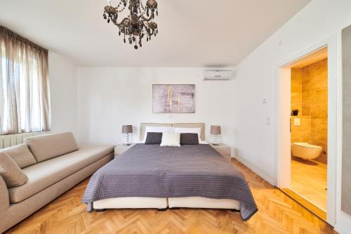 Three-Bedroom Apartment image 10