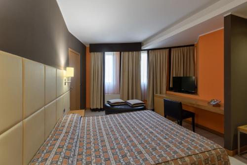 Triple room