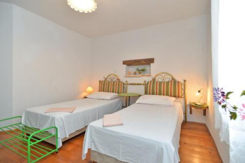 House Adriana 1715 - main image